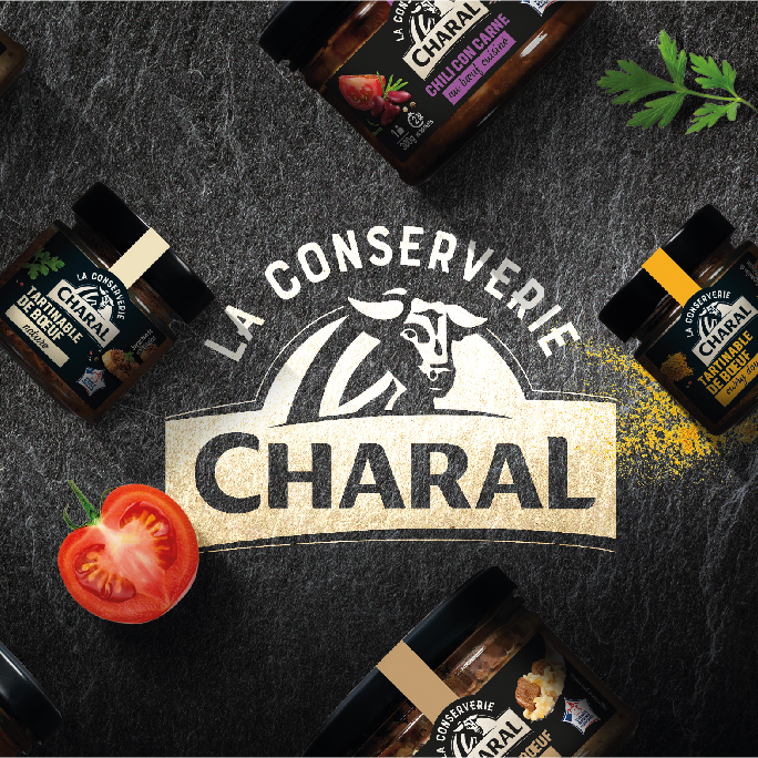 Le logo Charal conserverie sur une ardoise